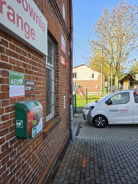 Nowy defibrylator AED w Żuławce Sztumskiej – bezpieczeństwo w małych społecznościach